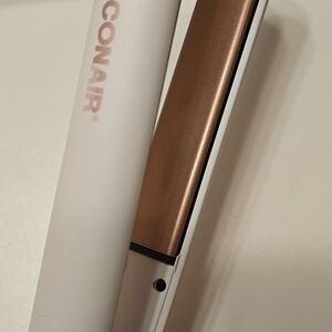 Conair White and Gold Hair Straightener